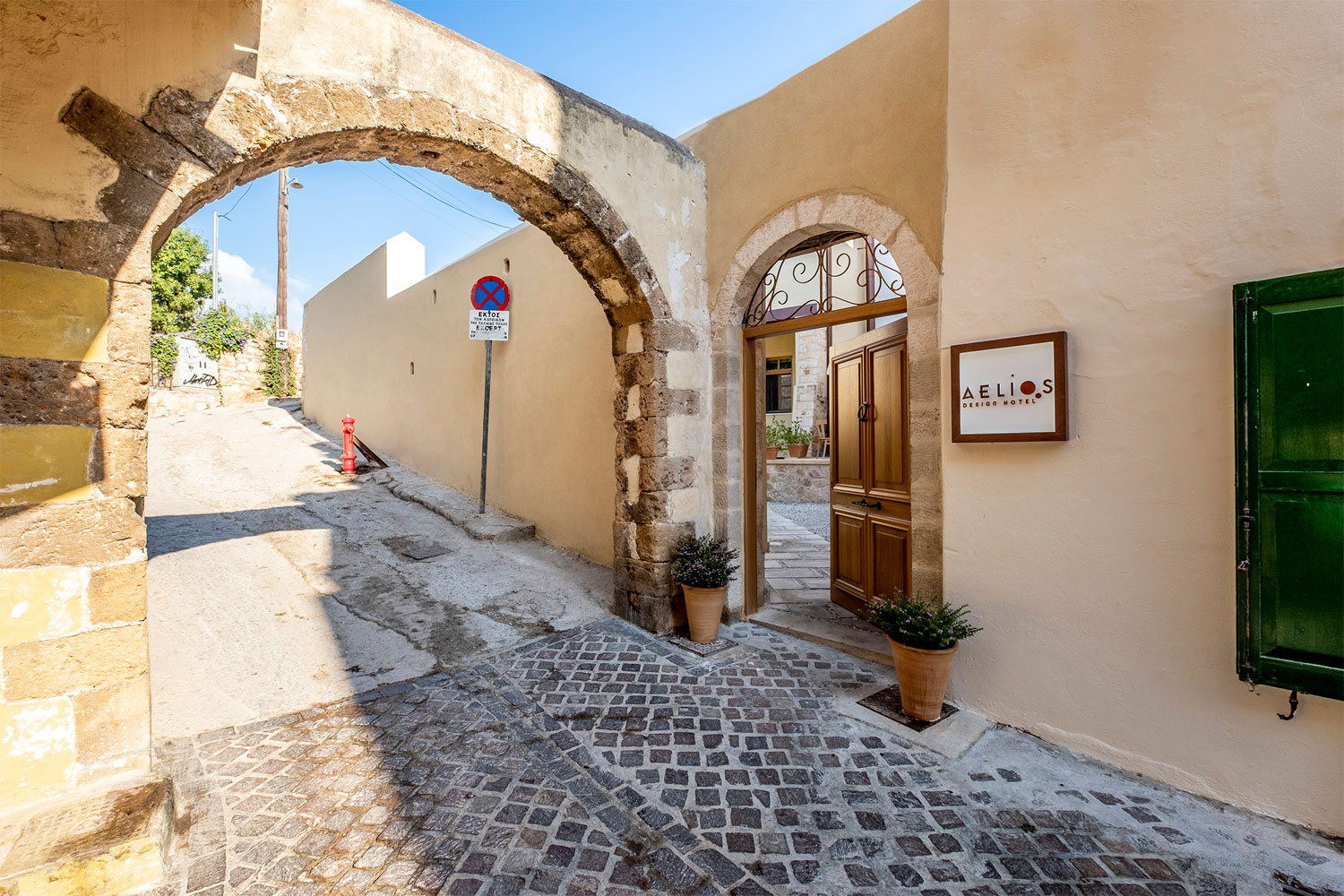 Hotel's main entrance